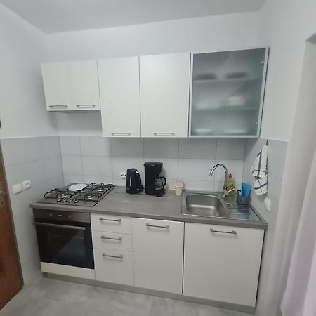 Apartment Anton Pinezići Dış mekan fotoğraf