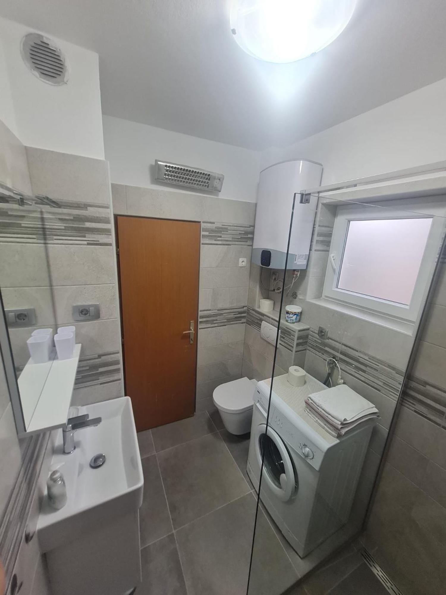 Apartment Anton Pinezići Dış mekan fotoğraf