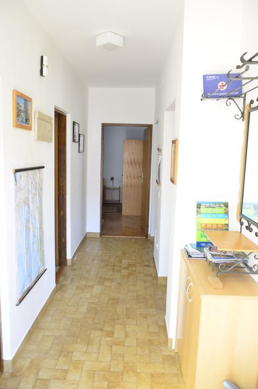 Apartment Anton Pinezići Dış mekan fotoğraf