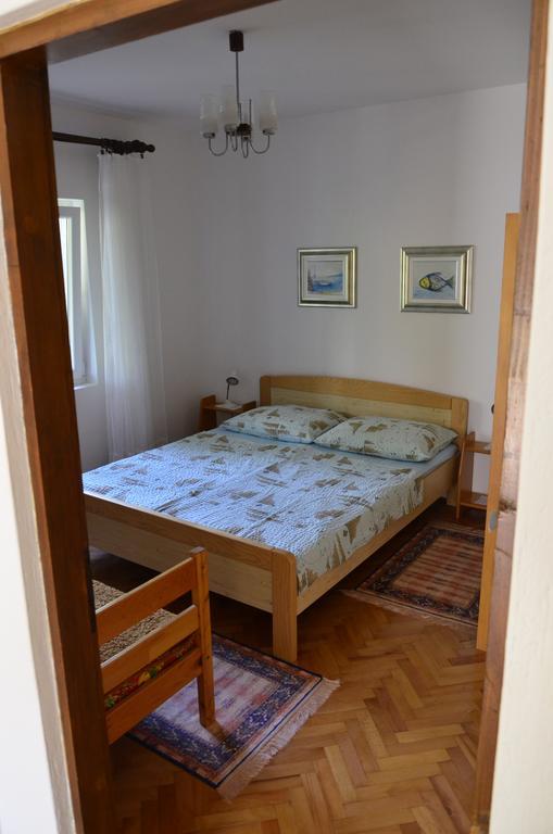 Apartment Anton Pinezići Dış mekan fotoğraf